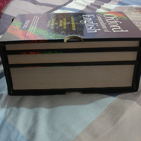 The Oxford Compendium of English - Picture 3 of 8